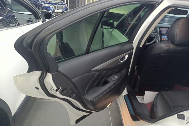 Used Infiniti Q50L 2022 2.0T Enjoyment Edition Interior 5