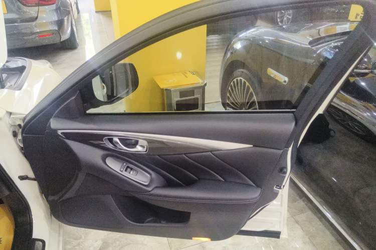 Used Infiniti Q50L 2022 2.0T Comfort Edition Interior 5