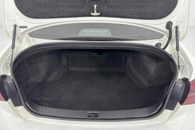 Used Infiniti Q50L 2022 2.0T Comfort Edition Interior 6