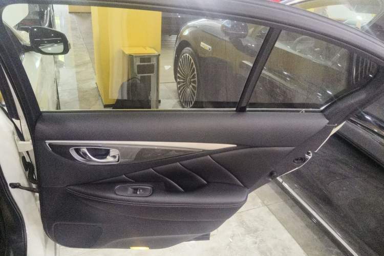 Used Infiniti Q50L 2022 2.0T Comfort Edition Interior 6