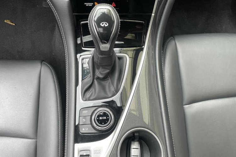 Used Infiniti Q50L 2022 2.0T Comfort Edition Interior 7