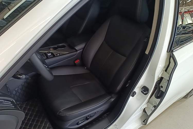 Used Infiniti Q50L 2022 2.0T Enjoyment Edition Left Front Seat