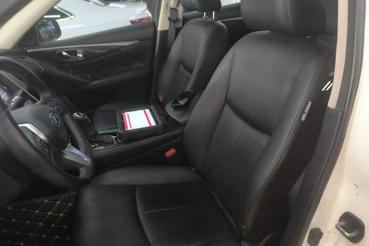 Used Infiniti Q50L 2022 2.0T Comfort Edition Left Front Seat