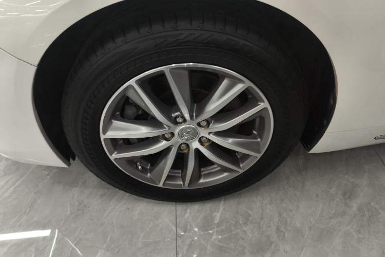 Used Infiniti Q50L 2022 2.0T Comfort Edition Left Front Wheel Hub