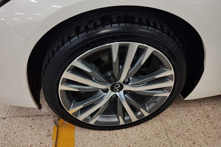 Used Infiniti Q50L 2022 2.0T Enjoyment Edition Left Front Wheel Hub