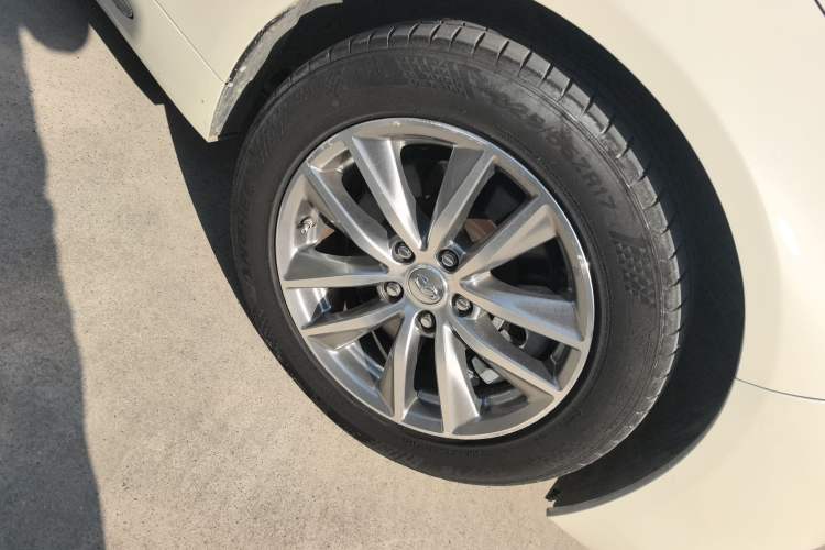 Used Infiniti Q50L 2022 2.0T Comfort Edition Left Front Wheel Hub