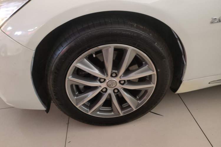 Used Infiniti Q50L 2022 2.0T Comfort Edition Left Front Wheel Hub