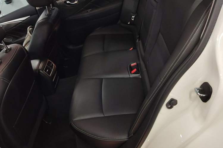 Used Infiniti Q50L 2022 2.0T Enjoyment Edition Left Rear Seat