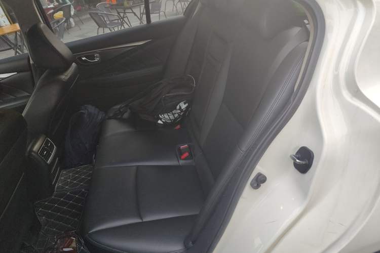 Used Infiniti Q50L 2022 2.0T Comfort Edition Left Rear Seat
