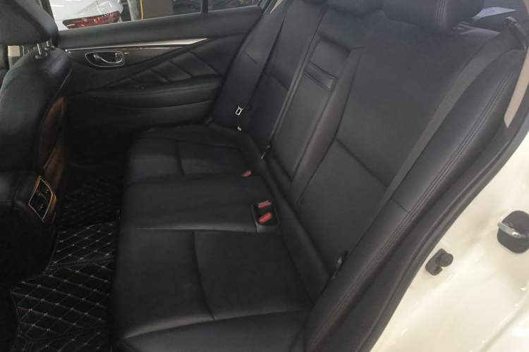 Used Infiniti Q50L 2022 2.0T Comfort Edition Left Rear Seat