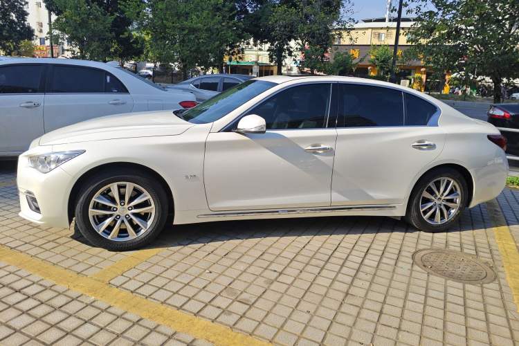 Used Infiniti Q50L 2022 2.0T Comfort Edition Left Side