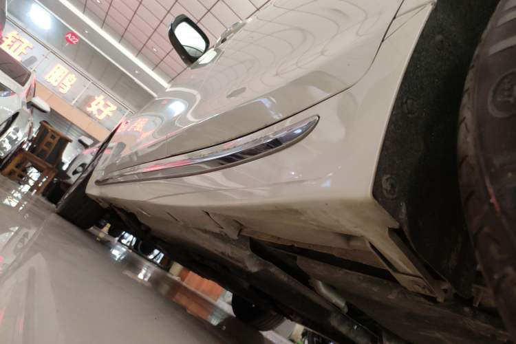 Used Infiniti Q50L 2022 2.0T Comfort Edition Left Side Sill
