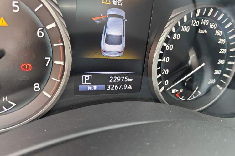 Used Infiniti Q50L 2022 2.0T Enjoyment Edition Odometer Close Up