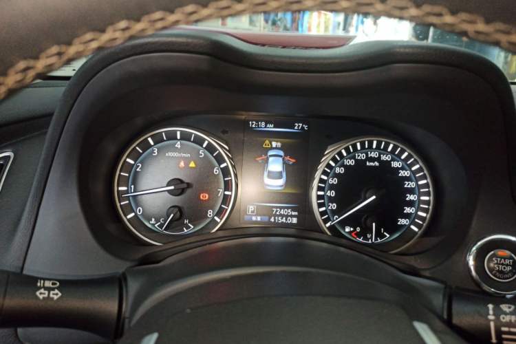 Used Infiniti Q50L 2022 2.0T Comfort Edition Odometer Close Up