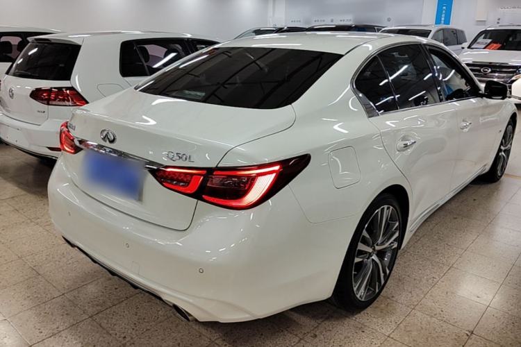 Used Infiniti Q50L 2022 2.0T Enjoyment Edition Rear Right 45 Deg