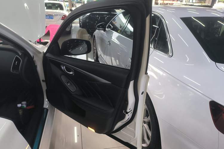 Used Infiniti Q50L 2022 2.0T Comfort Edition Right Front Door Interior