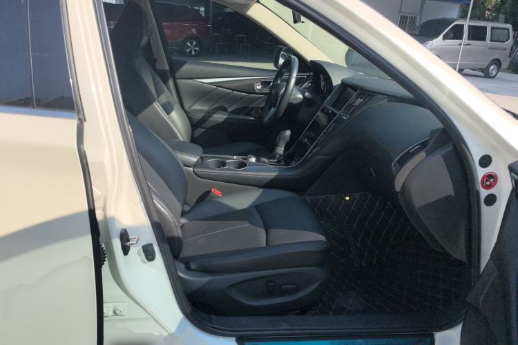 Used Infiniti Q50L 2022 2.0T Comfort Edition Right Front Seat