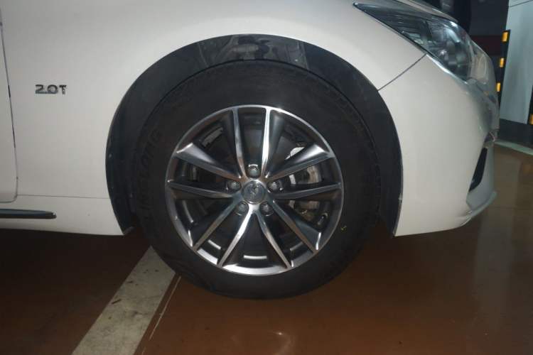 Used Infiniti Q50L 2022 2.0T Comfort Edition Right Front Wheel Hub