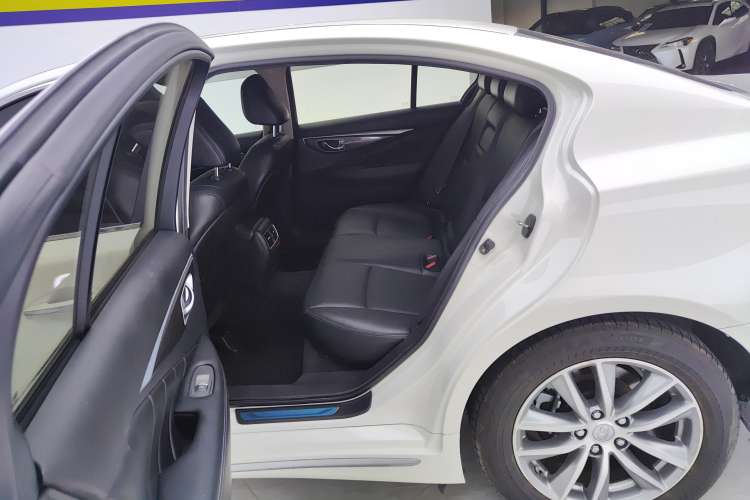 Used Infiniti Q50L 2022 2.0T Comfort Edition Right Rear Seat