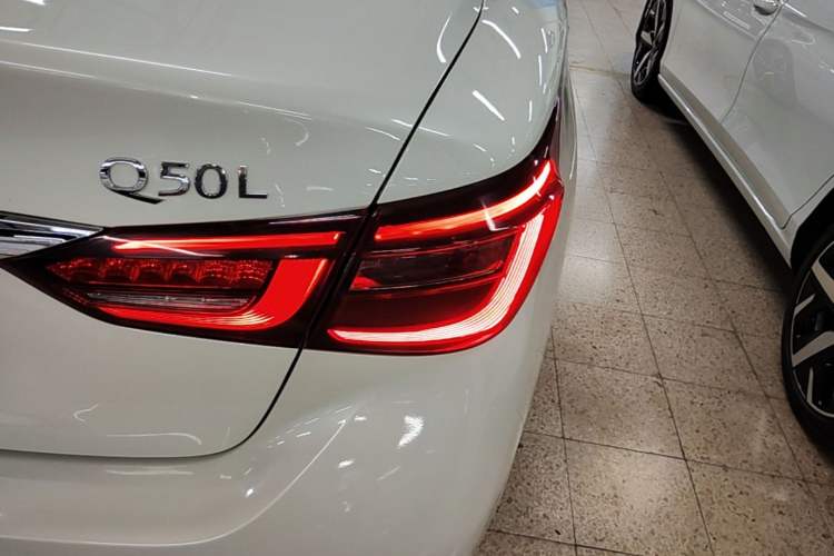 Used Infiniti Q50L 2022 2.0T Enjoyment Edition Right Rear Taillight