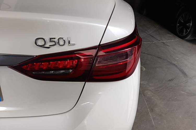 Used Infiniti Q50L 2022 2.0T Comfort Edition Right Rear Taillight