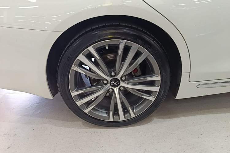 Used Infiniti Q50L 2022 2.0T Enjoyment Edition Right Rear Wheel Hub