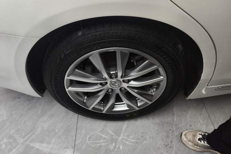 Used Infiniti Q50L 2022 2.0T Comfort Edition Right Rear Wheel Hub