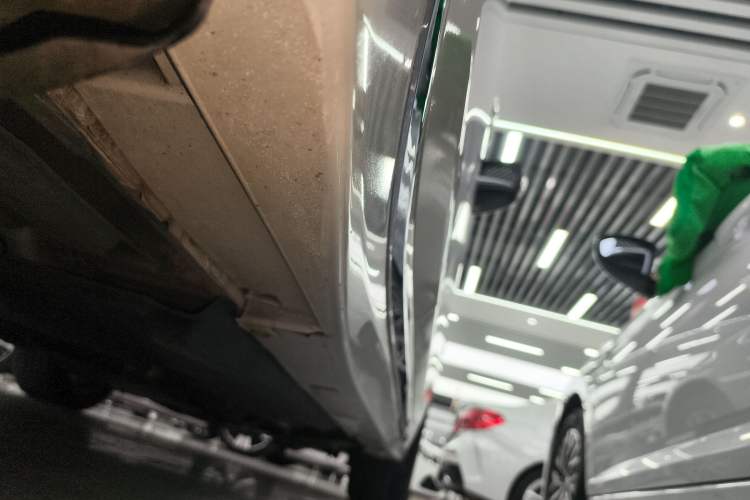 Used Infiniti Q50L 2022 2.0T Comfort Edition Right Side Sill