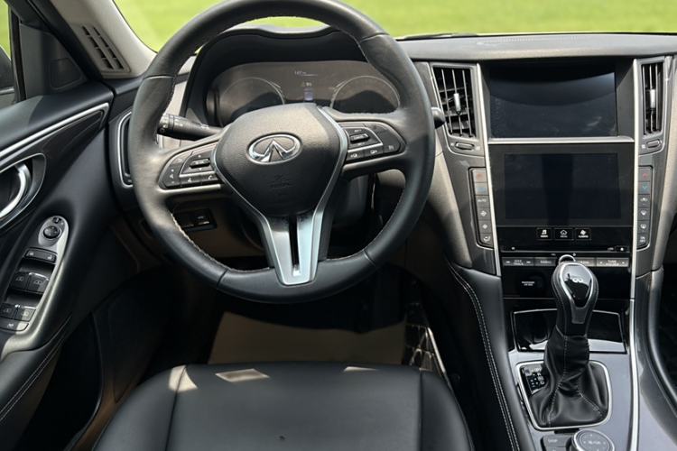 Used Infiniti Q50L 2022 2.0T Comfort Edition Steering Wheel