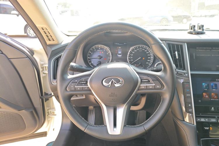 Used Infiniti Q50L 2022 2.0T Comfort Edition Steering Wheel