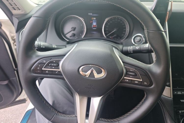 Used Infiniti Q50L 2022 2.0T Enjoyment Edition Steering Wheel