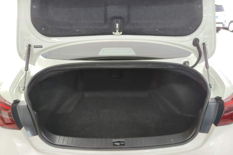 Used Infiniti Q50L 2022 2.0T Comfort Edition Trunk