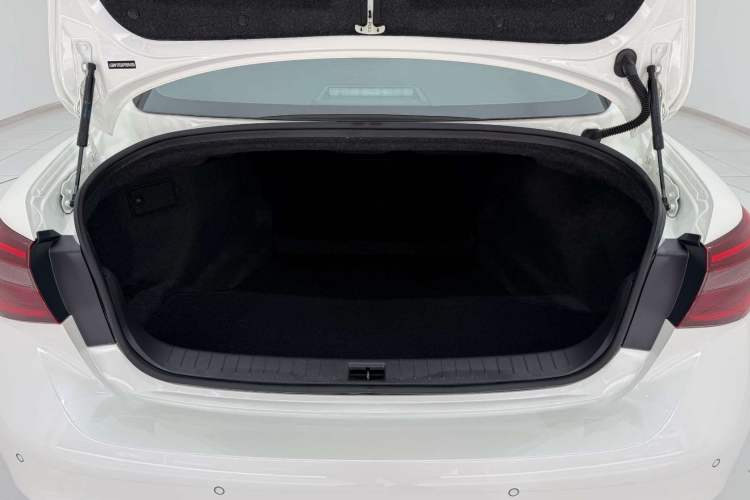 Used Infiniti Q50L 2022 2.0T Enjoyment Edition Trunk