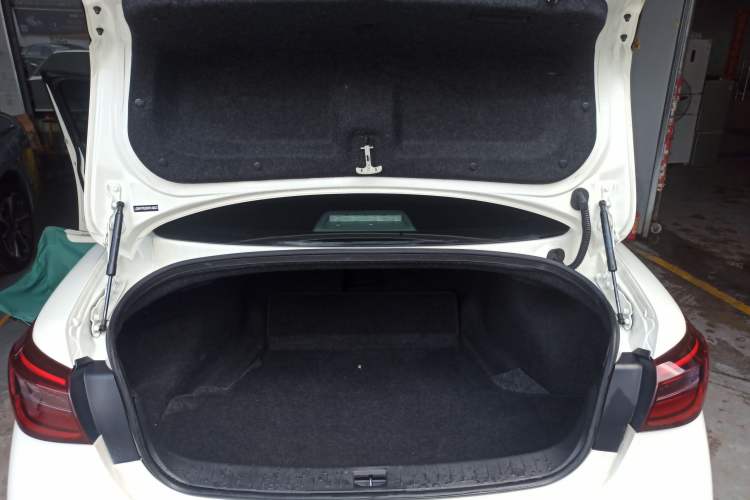 Used Infiniti Q50L 2022 2.0T Comfort Edition Trunk