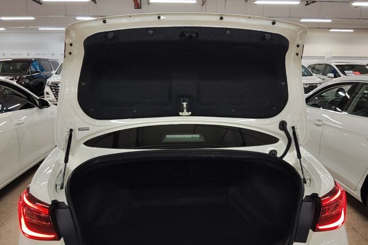 Used Infiniti Q50L 2022 2.0T Enjoyment Edition Trunk