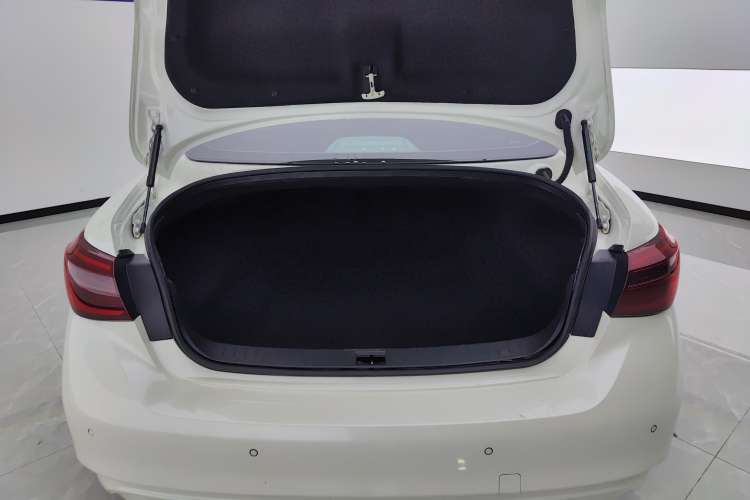 Used Infiniti Q50L 2022 2.0T Comfort Edition Trunk