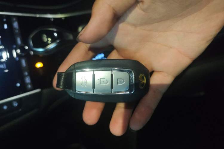 Used Infiniti Q50L 2022 2.0T Comfort Edition Vehicle Key