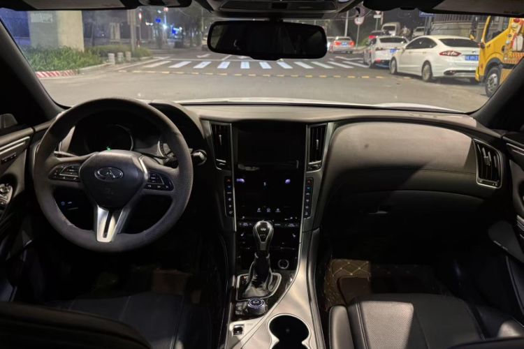 Used Infiniti Q60 2019 2.0T Luxury Edition Interior 1