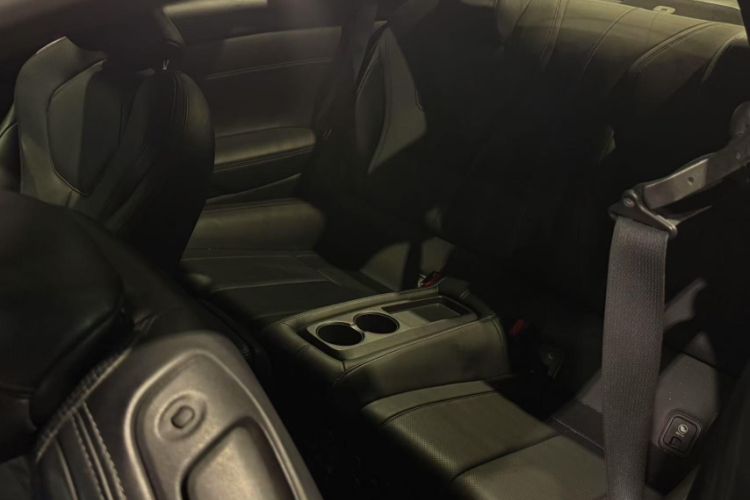 Used Infiniti Q60 2019 2.0T Luxury Edition Interior 3