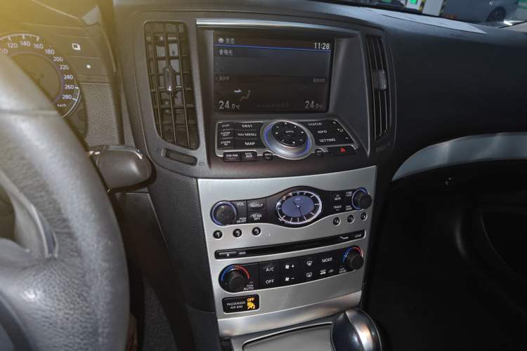 Used Infiniti Q60 2013 3.7L Audio And AC Panel