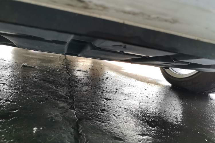 Used Infiniti Q60 2013 3.7L Chassis Front