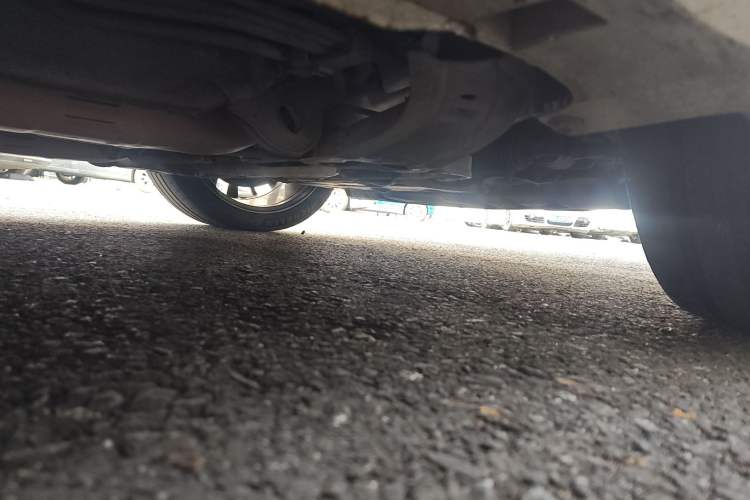 Used Infiniti Q60 2013 3.7L Chassis Front Right