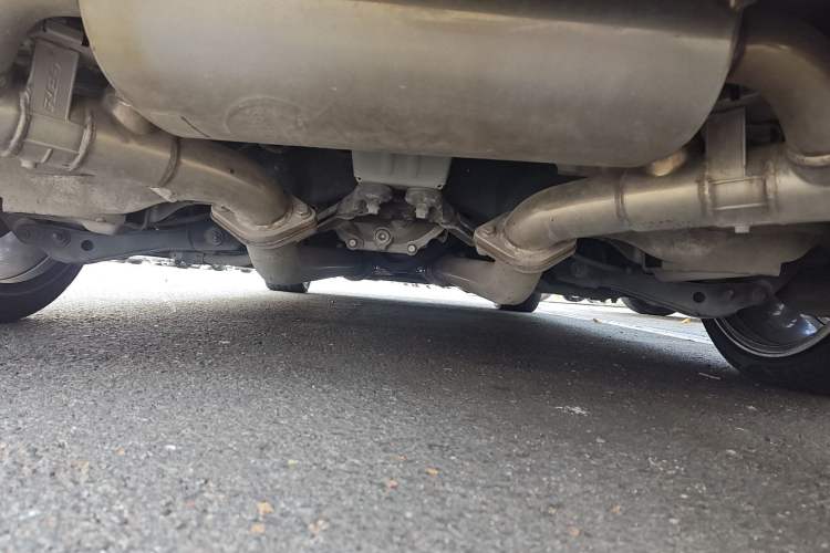 Used Infiniti Q60 2013 3.7L Chassis Rear