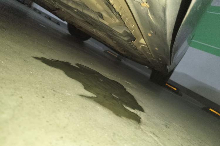 Used Infiniti Q60 2013 3.7L Chassis Rear Right