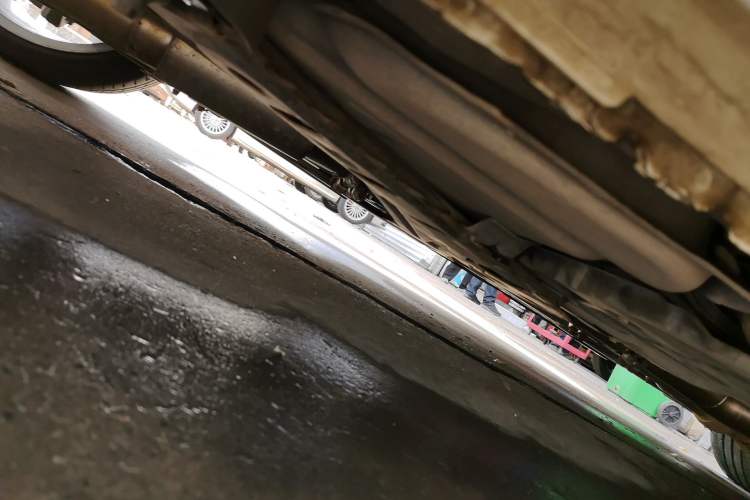 Used Infiniti Q60 2013 3.7L Chassis Rear Right