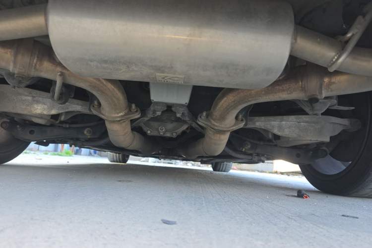 Used Infiniti Q60 2013 3.7L Chassis Rear