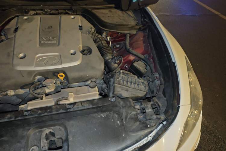 Used Infiniti Q60 2013 3.7L Engine Bay Left