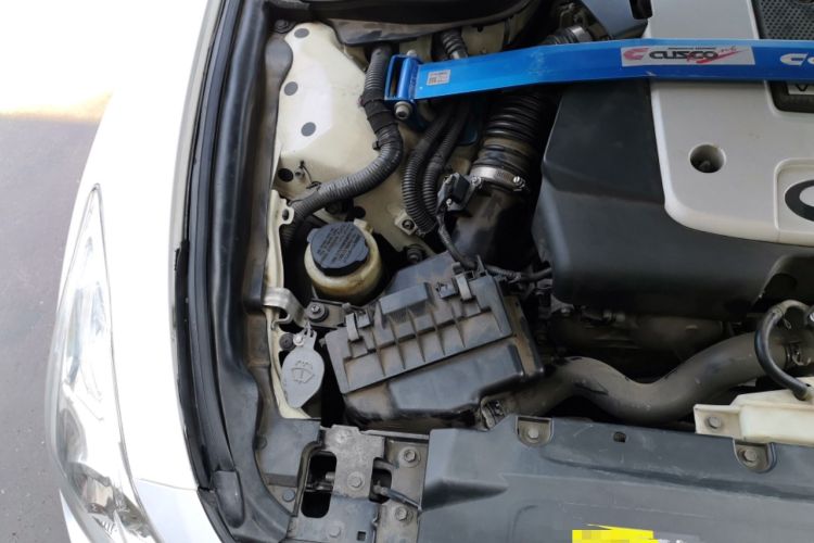 Used Infiniti Q60 2013 3.7L Engine Bay Right