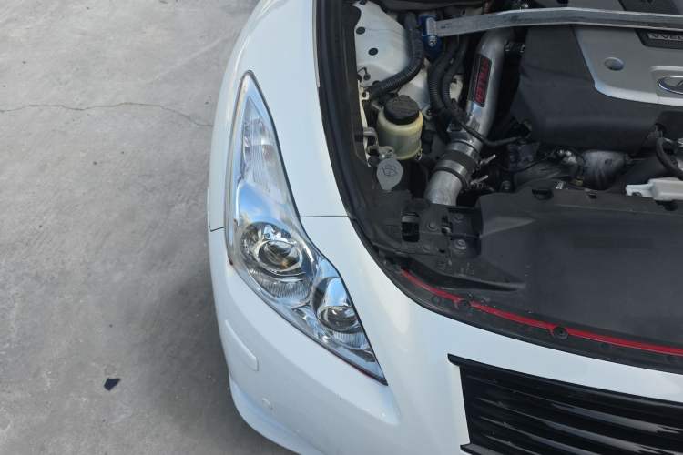 Used Infiniti Q60 2013 3.7L Engine Bay Right