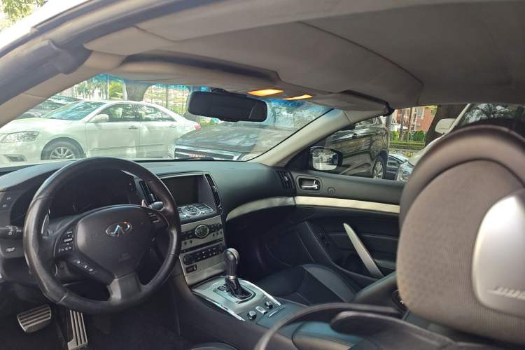 Used Infiniti Q60 2013 3.7L Headliner